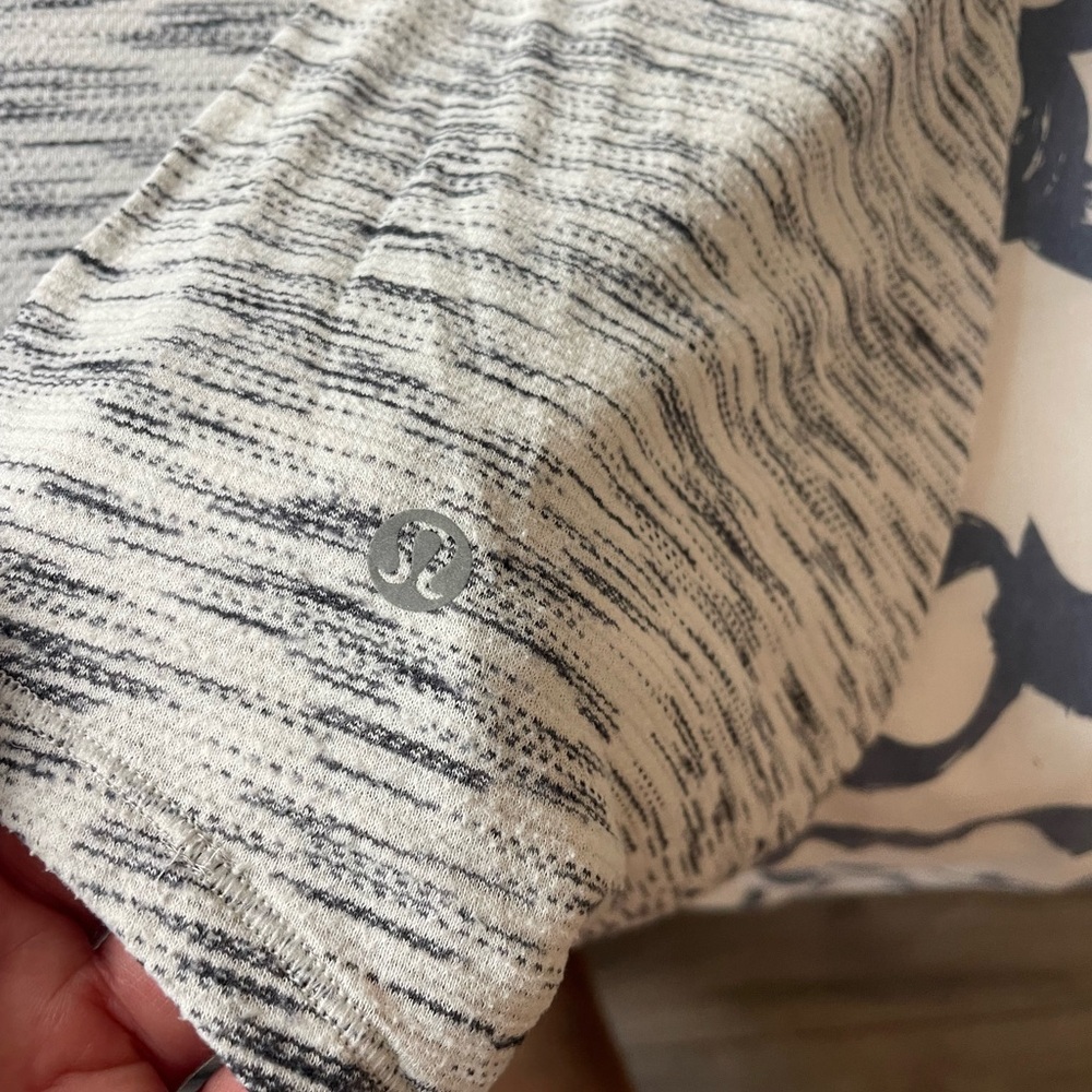 Workout top bundle! - Picture 7 of 9